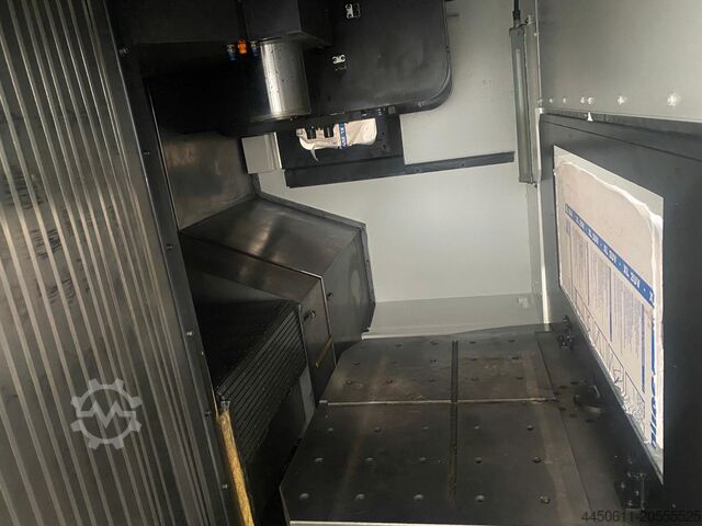 VERTIKALES BEARBEITUNGSZENTRUM Hyundai WIA F-600D