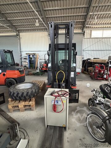 Elektrisch – 4 wielen Toyota 8FBMT30