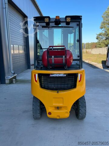LPG-gaffeltrucker Jungheinrich TFG 425S 5.5m/ 5434m.h.