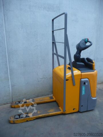 ローリフトトラック Jungheinrich ERE 120 FRUTERA