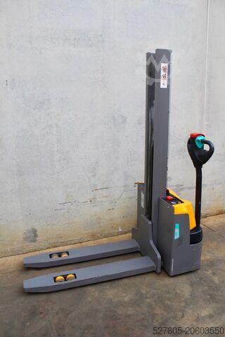 Carretilla elevadora Jungheinrich EJC M10 154 E LI-ION