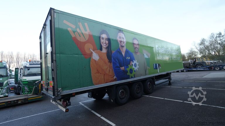 Chladená/mrazená preprava Schmitz Cargobull 3 AXLE FRIGO TRAILER