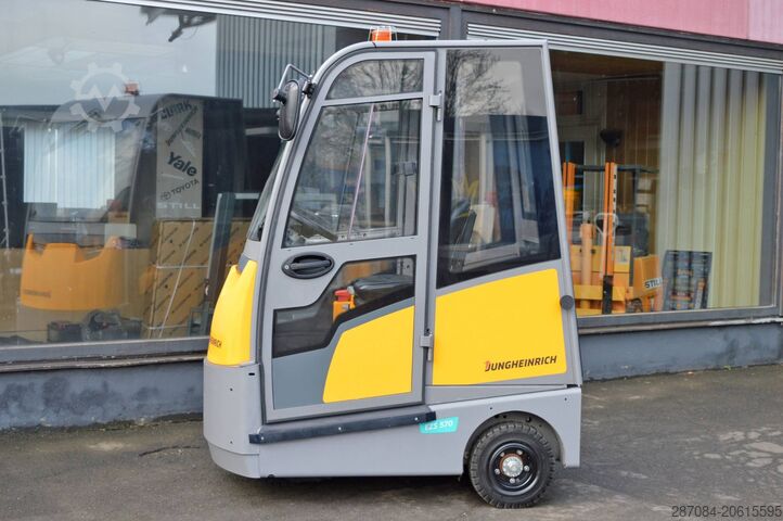 Traktor Jungheinrich EZS 570