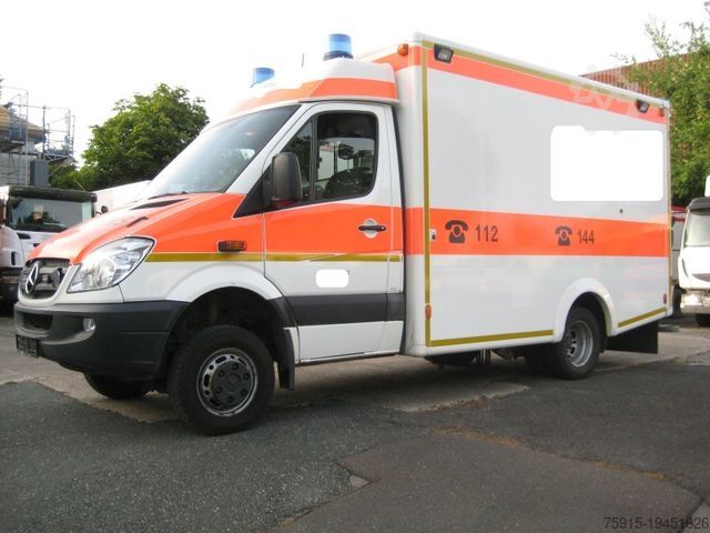 Brandweerwagen MERCEDES-BENZ 516 CDI Sprinter 4x4 WAS-Koffer-RTW *mit Trage*