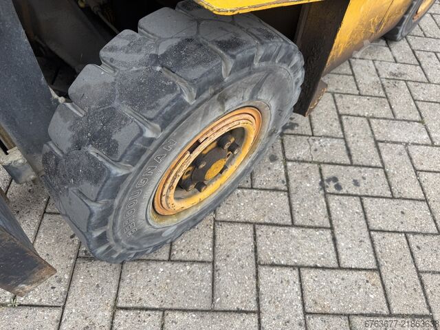 Fenwick F1550 DP Triplo 415 empilhador a diesel FENWICK F1550 DP Triplo 415 Diesel
