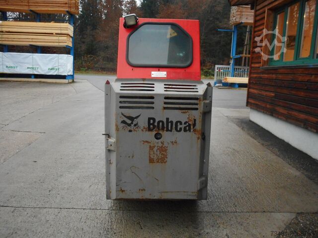 Cargadora de dirección deslizante Bobcat S70 ( 1.228kg ) REIFEN NEU