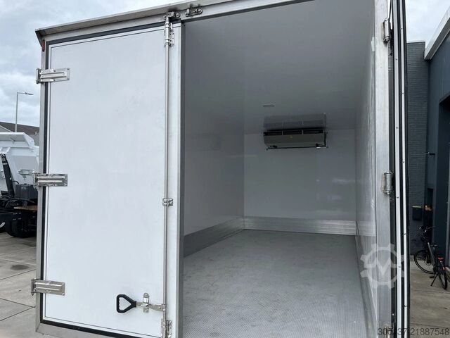 Pārvadājumi saldētavā/saldētavā Mercedes-Benz Atego 1725 4x4 Refrigerator Truck