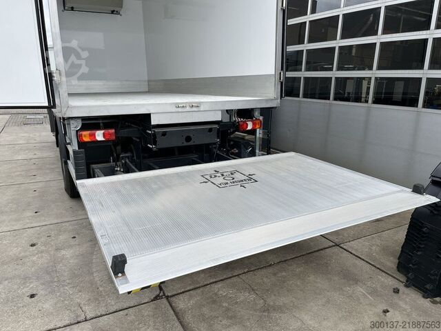 Pārvadājumi saldētavā/saldētavā Mercedes-Benz Atego 1725 4x4 Refrigerator Truck