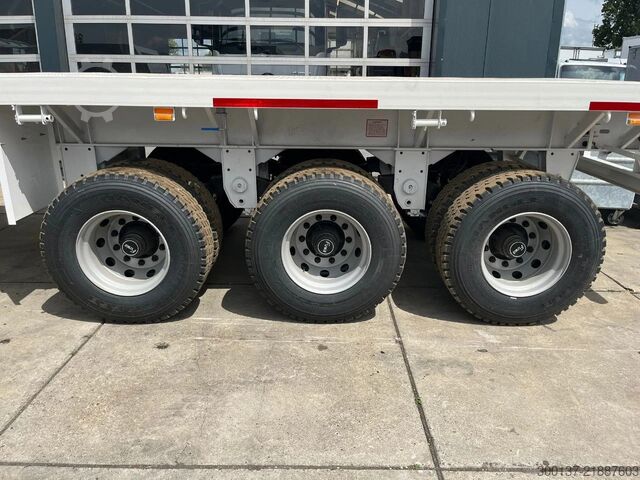 รถพ่วงแพลตฟอร์ม CIMC 3-axle Flatbed Semi-Trailer