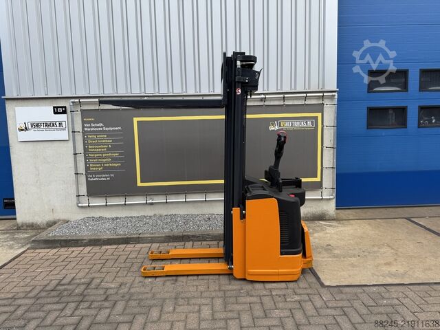 Still VS-22353 Elektrischer Triplex-Stapler mit 4.940 mm Freihub STILL EGVS14
