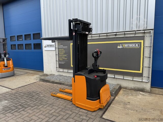 Still VS-22353 Elektrischer Triplex-Stapler mit 4.940 mm Freihub STILL EGVS14