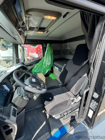Gru montata su autocarro MAN 26.480 6x4-4 Hydrodrive Fassi Kran F545 Jib