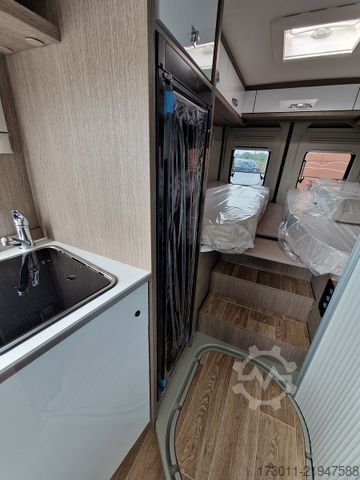 Autocamper PÖSSL Roadcruiser Fiat Automat 180PS Dieselheizung