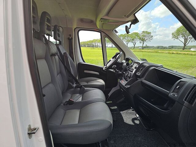 กำลังโหลดแพลตฟอร์ม PEUGEOT BOXER 2.0 L3 Open-Laadbak DC!