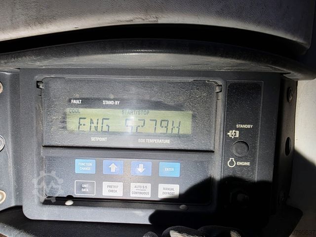 Frigorifik yarı römork SCHMITZ CARGOBULL City Tiefkühler, 2. Achs drehbar, 3 to Ladebordw