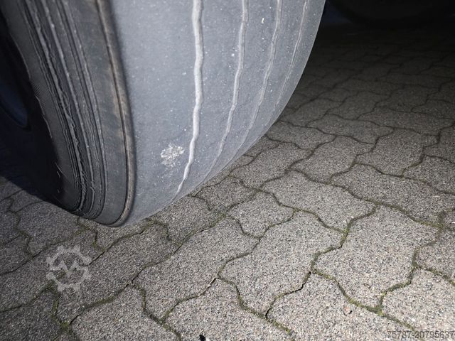 Chladírenský návěs SCHMITZ CARGOBULL City Tiefkühler, 2. Achs drehbar, 3 to Ladebordw