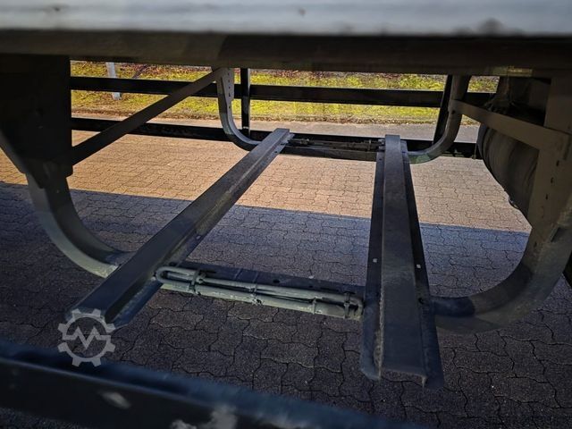 Chladírenský návěs SCHMITZ CARGOBULL City Tiefkühler, 2. Achs drehbar, 3 to Ladebordw