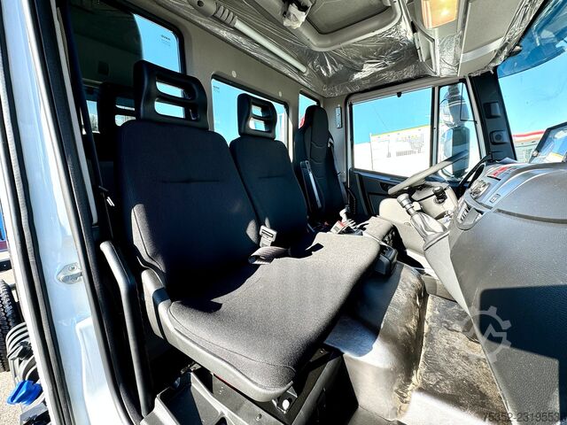 Tovornjak s kavljem za kontejnerje Iveco Eurocargo 180-320K