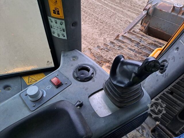 Planiermaschine Liebherr PR 736 LGP