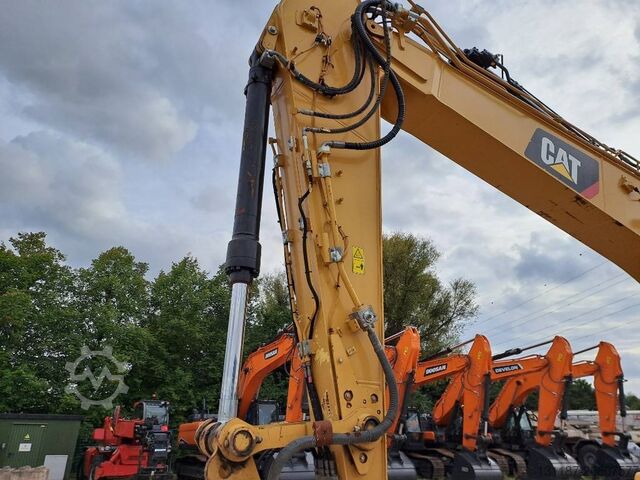 Raupenbagger CAT 320 NG