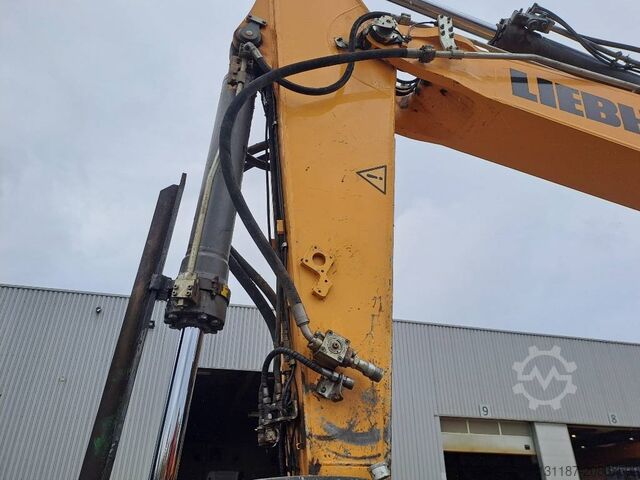 Raupenbagger Liebherr R 946
