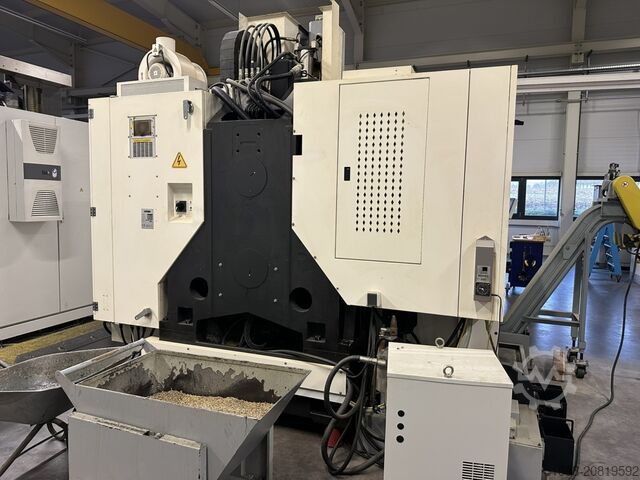 CNC obrábacie centrum - vertikálne MÜGA V 43