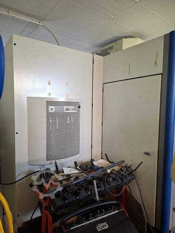 Centro de mecanizado vertical Deckel Maho DMC 100 V