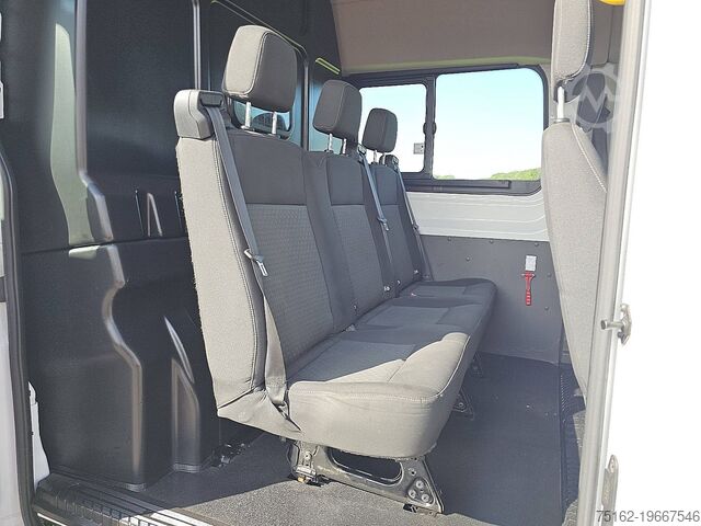 Korkeakattoinen farmari FORD TRANSIT 2.0 L3H3 Dub.-Cab. Navi