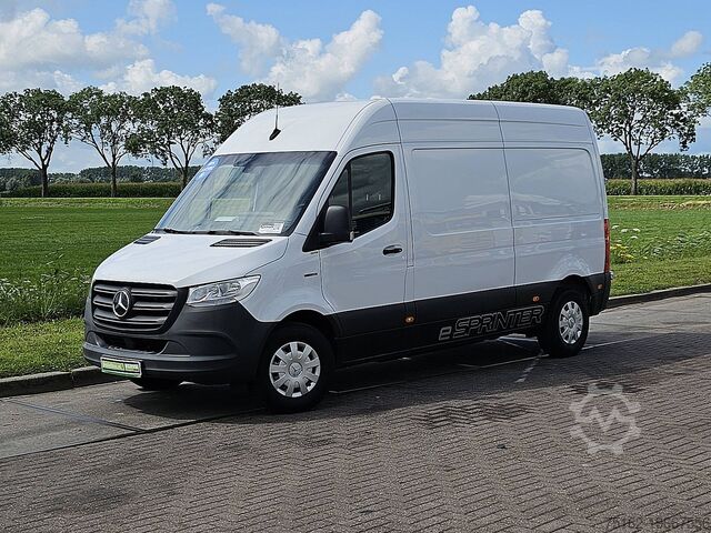 Camioneta familiar de techo alto MERCEDES-BENZ ESPRINTER L2H2 41kWh Automaat!