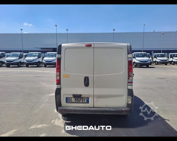 Minibusz RENAULT RENAULT - RENAULT TRAFIC
