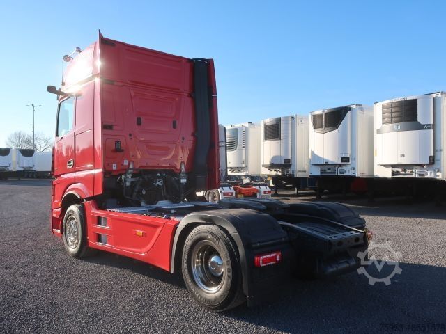 標準トラクターユニット Mercedes Benz 1851 LS Actros Gigaspace Retarder