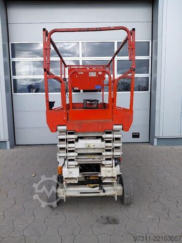 Ascensore a forbice JLG 2646ES