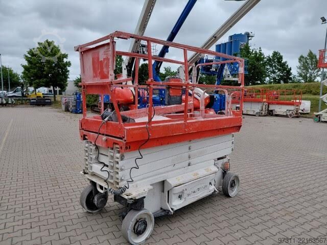Ascensore a forbice JLG 2646ES