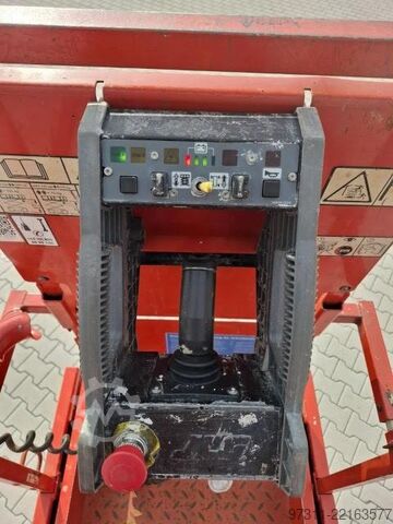 Ascensore a forbice JLG 2632ES