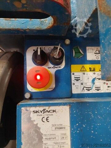 Ascensore a forbice SkyJack SJIII 3226