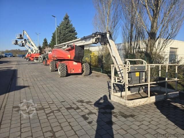 Piattaforma di lavoro telescopica articolata JLG 1250AJP