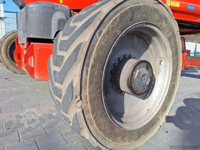Zglobna teleskopska radna platforma JLG 1250AJP