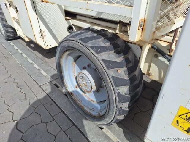 Ascensore a forbice Genie GS-4390 RT