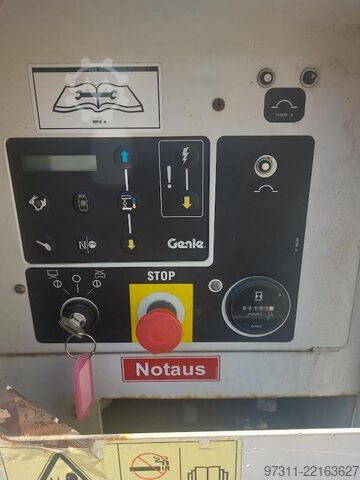Ascensore a forbice Genie GS-4390 RT
