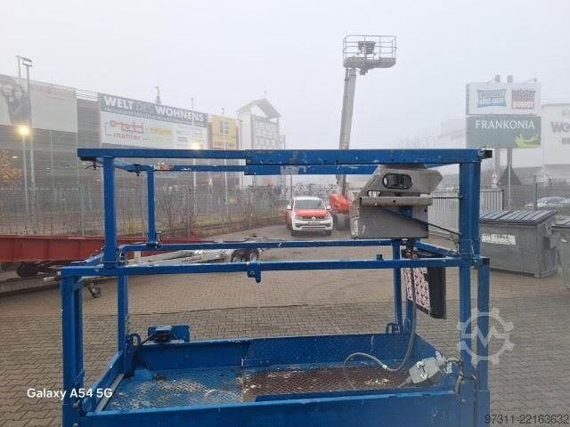 Ascensore a forbice SkyJack SJIII 3219