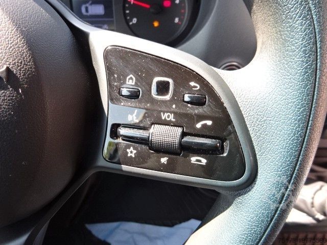 Хладилен ван MERCEDES-BENZ Sprinter III Kasten FWD 311 CDI Tiefkühler