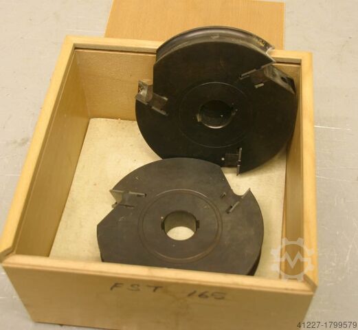 Wood router bits, 2 pieces AkE -