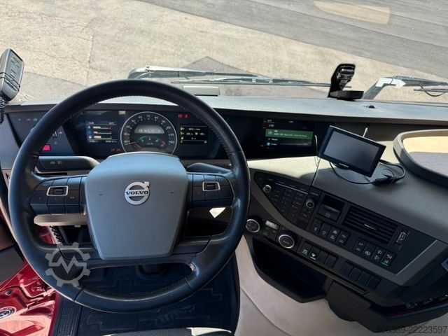 Γερανός τοποθετημένος σε φορτηγό VOLVO 8x2*6 Sawo tipper / Hiab X-DUO 102 E-2