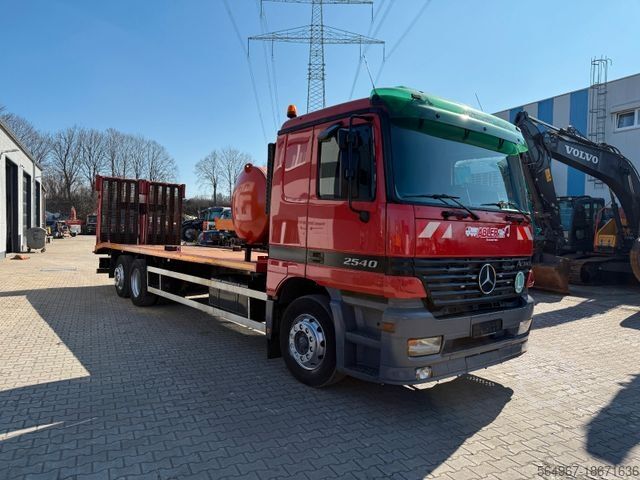 Евакуатор MERCEDES-BENZ 2540 Actros Baumaschinetransporter hydr. Rampe