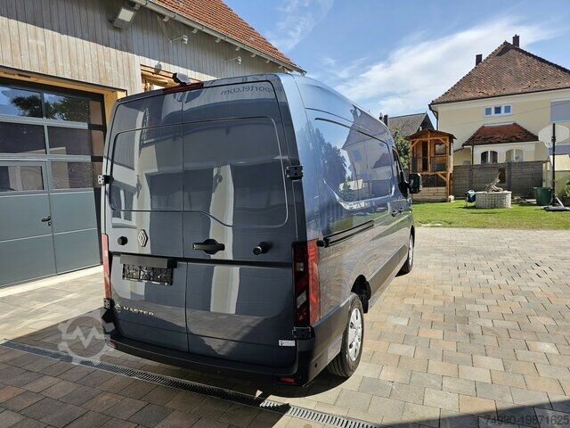 Van bumbung tinggi Renault Master L2H2 170 Neues Modell 10´´ Navi Kamera