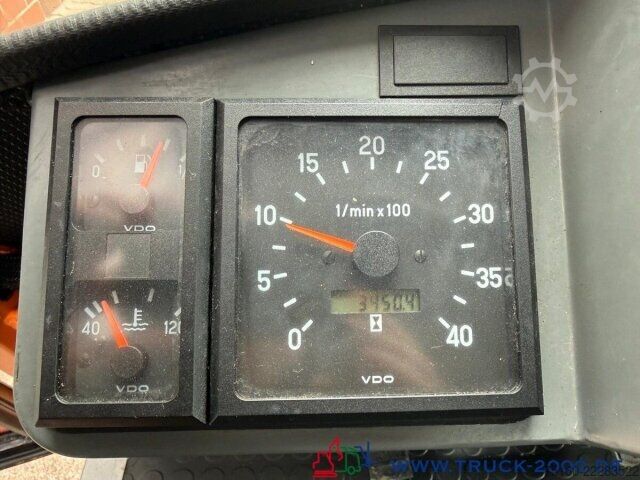 Hátíð loftrými sendibíll Hansa Hansa AZP 1003L Winterdienst-Streuer + Schild
