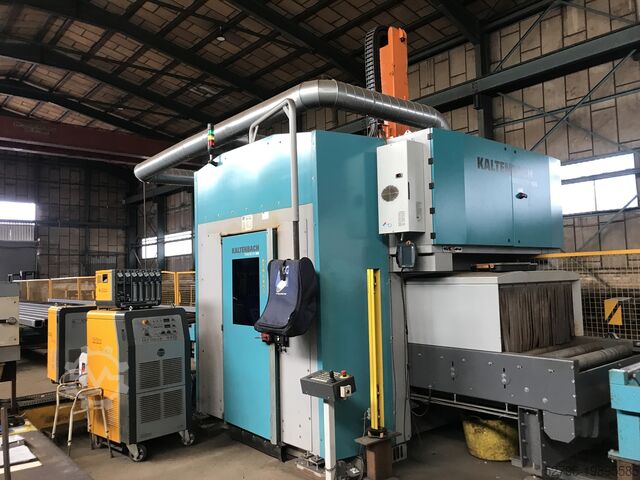 Robot de corte por plasma con sistema de transporte T14 Kaltenbach KC1221