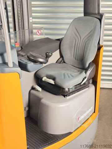 Reach truck Jungheinrich ETV 214 - Service Neu - Batteire 82% - Garantie