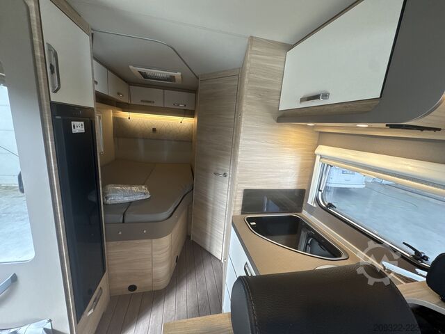 полуинтегриран кемпер Fiat Ducato Weinsberg Carasuite 2024 | Cambio automatico | 5 posti letto