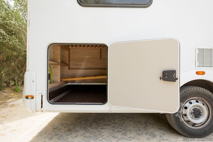 полуинтегриран кемпер Fiat Ducato Weinsberg Carasuite 2024 | Cambio automatico | 5 posti letto